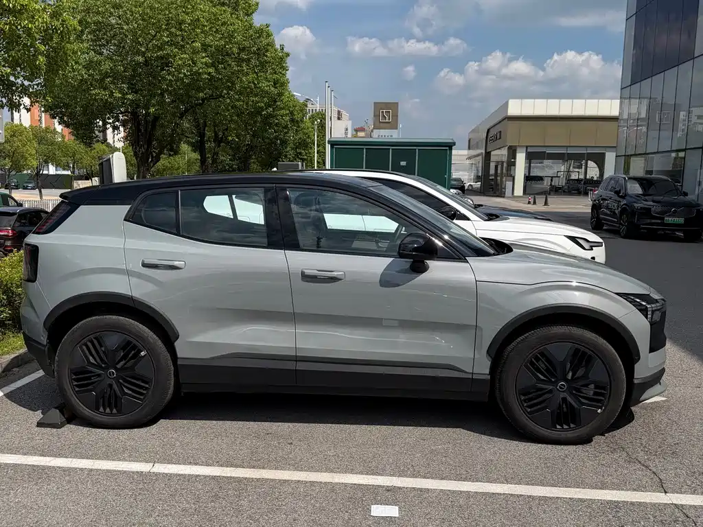 Volvo EX30 — миниатюра 5