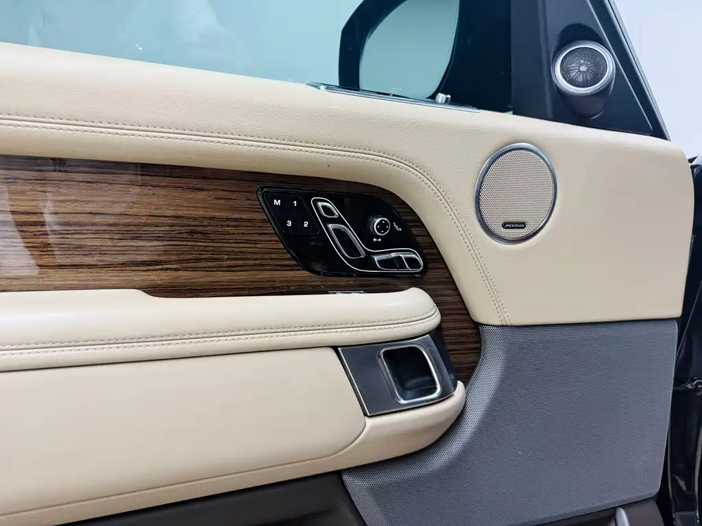Land Rover Range Rover — миниатюра 14