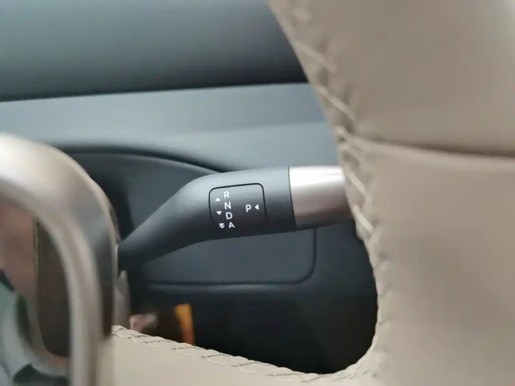 Li Auto Li MEGA — миниатюра 14