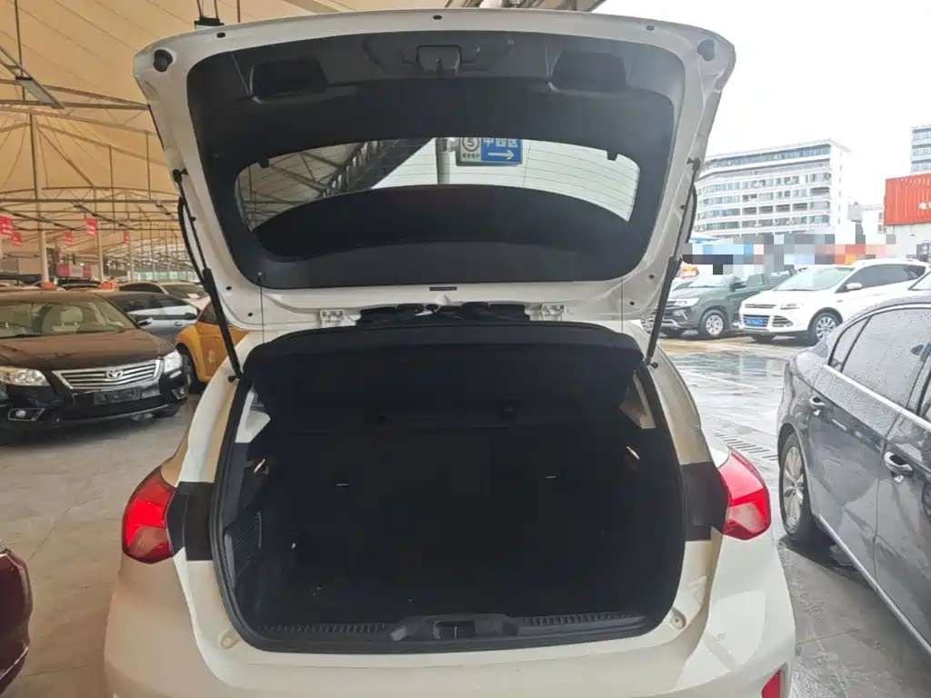 Ford Focus Active — миниатюра 19