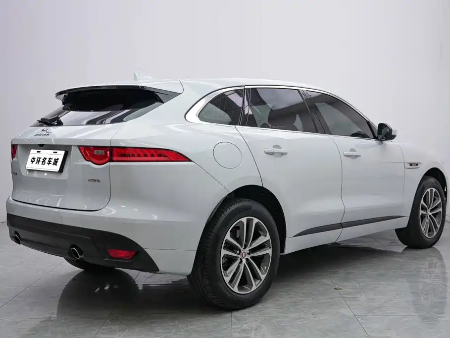 Jaguar F-PACE — миниатюра 17