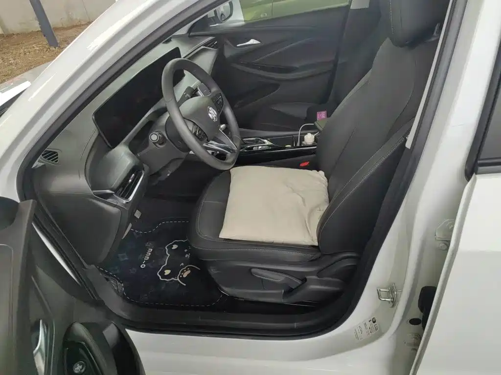 Buick Verano — миниатюра 12