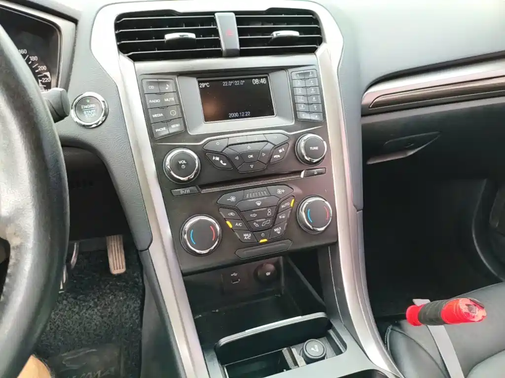 Ford Mondeo — миниатюра 18