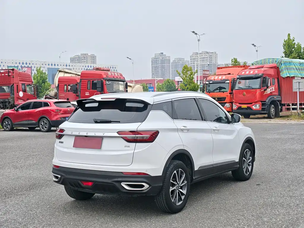 Geely Binyue — миниатюра 7