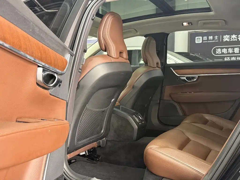 Volvo S90 — миниатюра 8