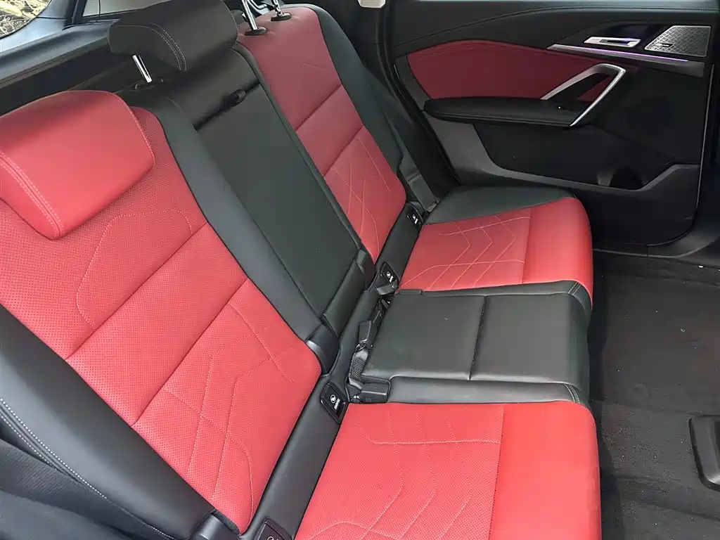 BMW iX1 — миниатюра 10