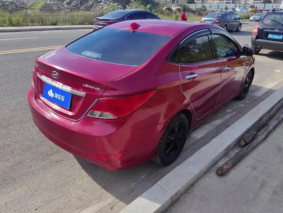 Hyundai Verna — миниатюра 3