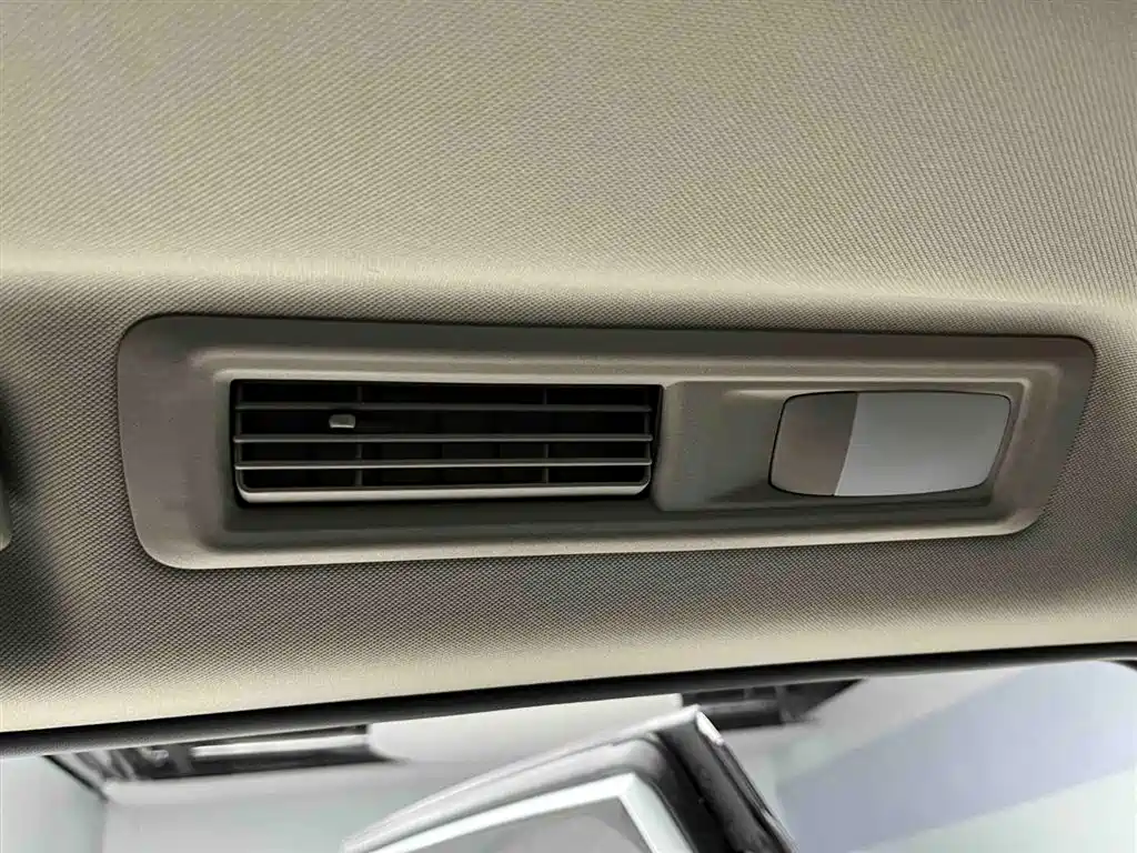 NISSAN EXPLORING THE LAND