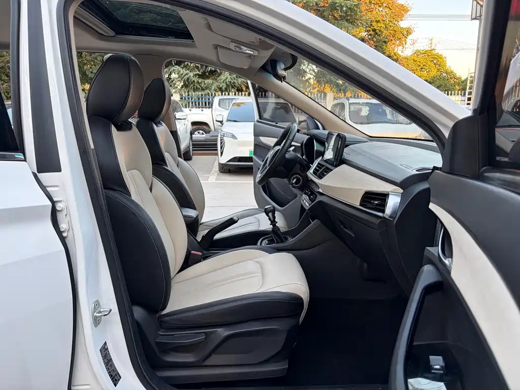 Baojun 360 — миниатюра 6