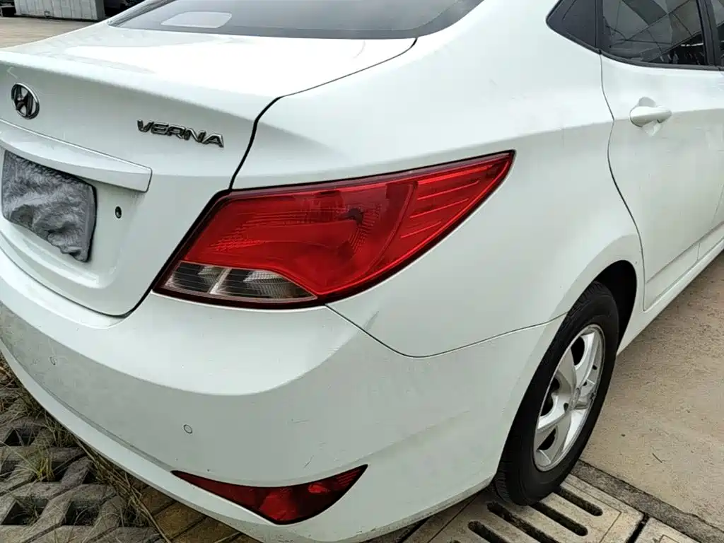 Hyundai Verna — миниатюра 8