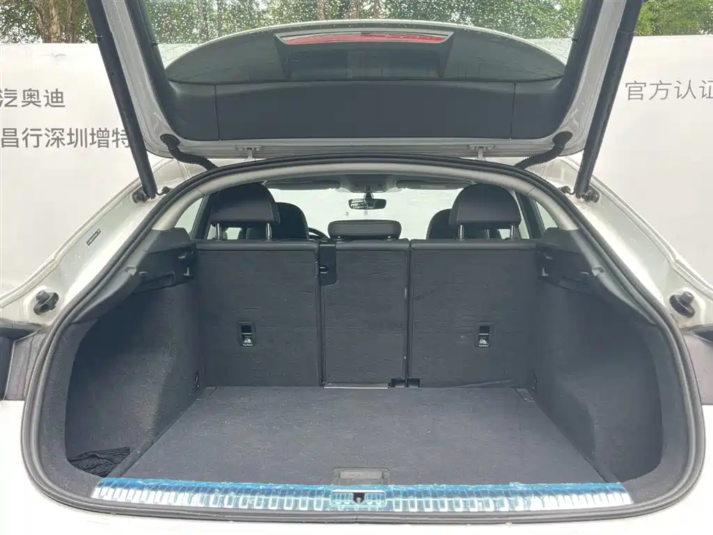 Audi Q3 Sportback — миниатюра 9