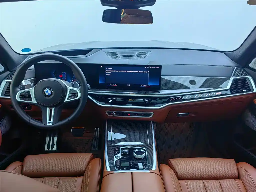 BMW X7 M60i — миниатюра 7
