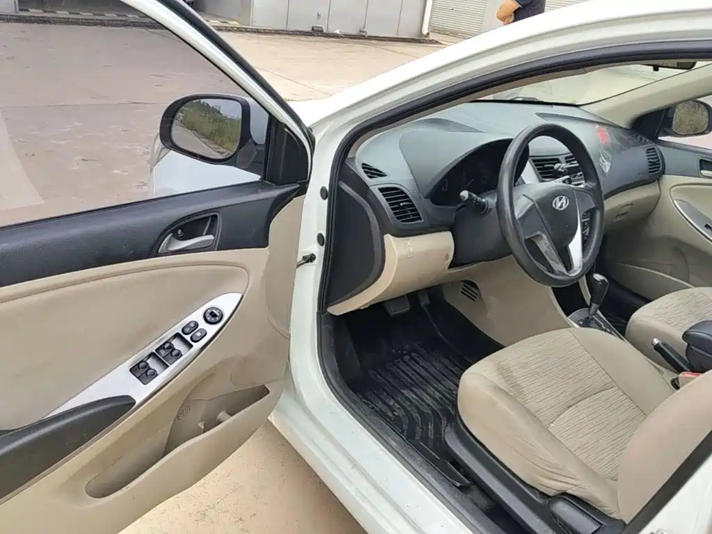 Hyundai Verna — миниатюра 16