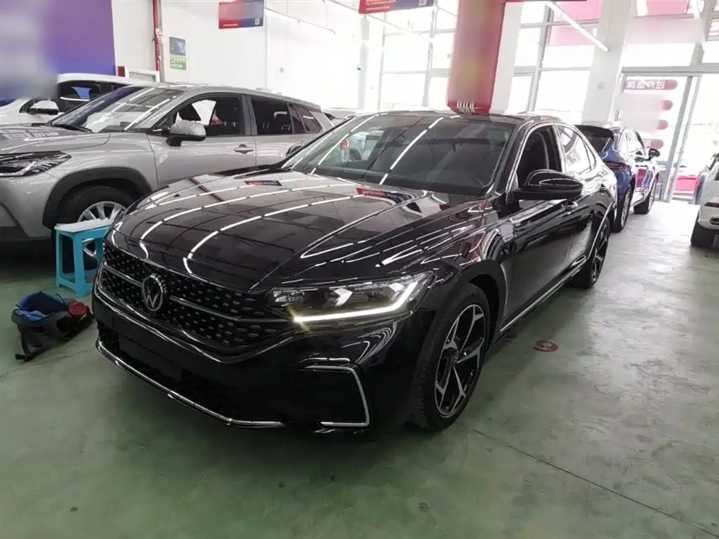Volkswagen Passat 2024