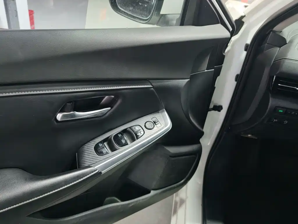 Nissan Sylphy — миниатюра 9