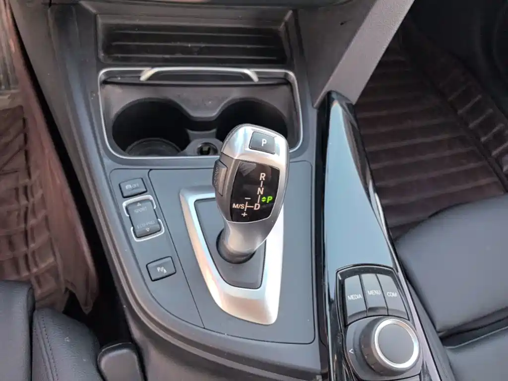 BMW 3 Series — миниатюра 14