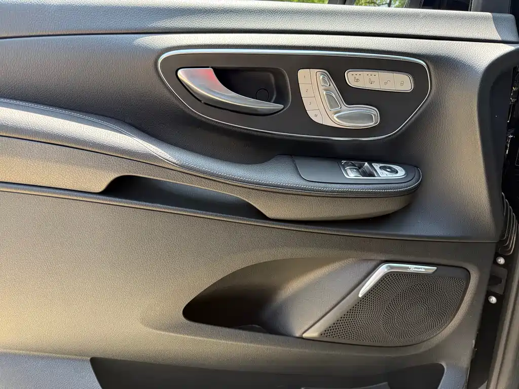 Mercedes-Benz V-Class V 2022 V 260 L Luxury