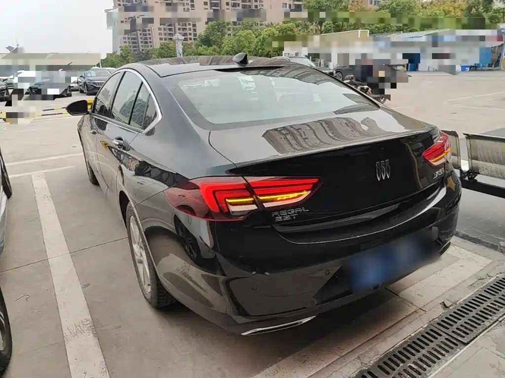 Buick Regal — миниатюра 5