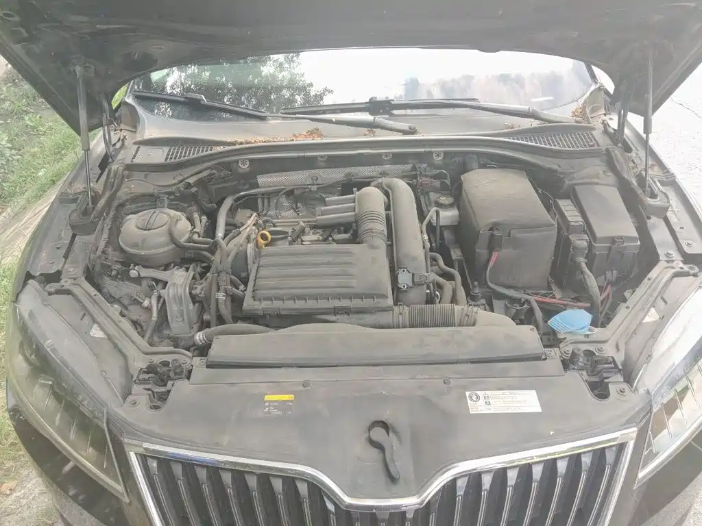 Skoda Superb — миниатюра 11