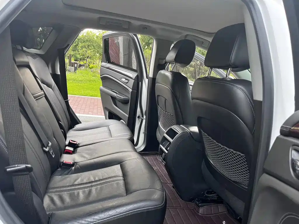 Cadillac SRX — миниатюра 15