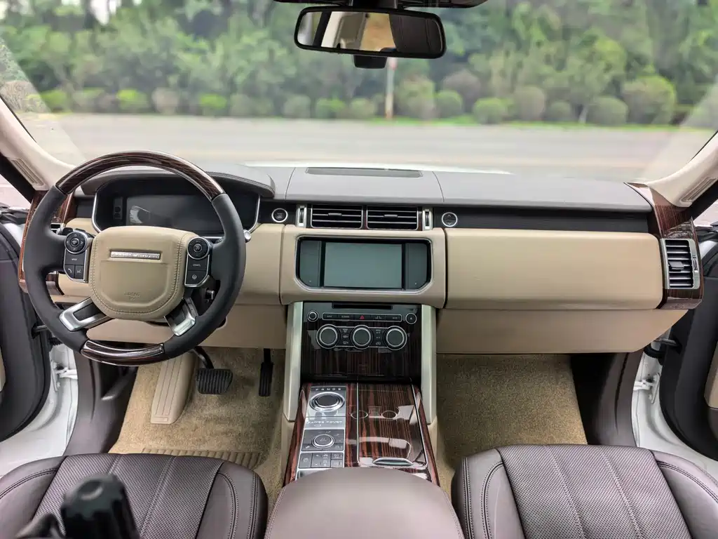 Land Rover Range Rover — миниатюра 19