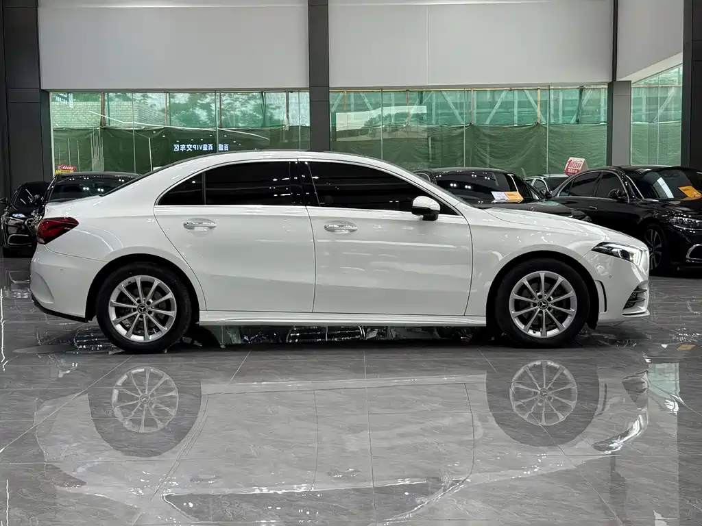 MERCEDES-BENZ A CLASS