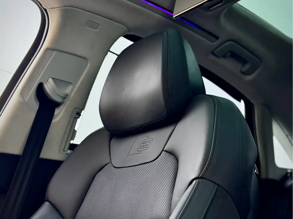 Audi A8 New Energy — миниатюра 15