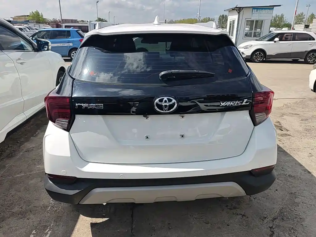 Toyota Yaris L — миниатюра 6