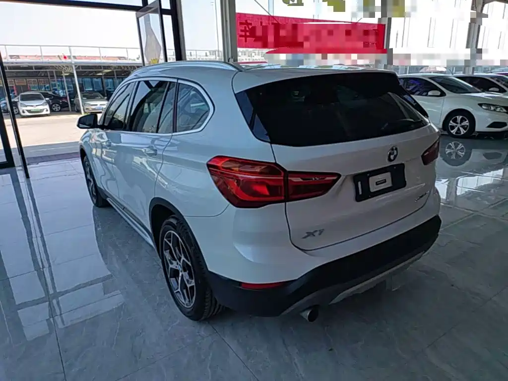 BMW X1 — миниатюра 5