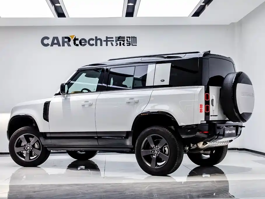 Land Rover Defender — миниатюра 4