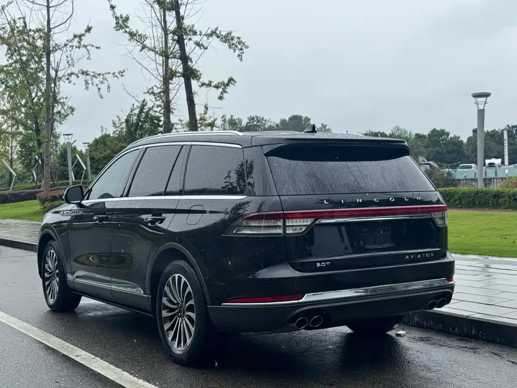 Lincoln Aviator — миниатюра 7
