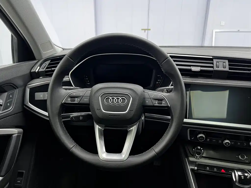 Audi Q3 — миниатюра 9