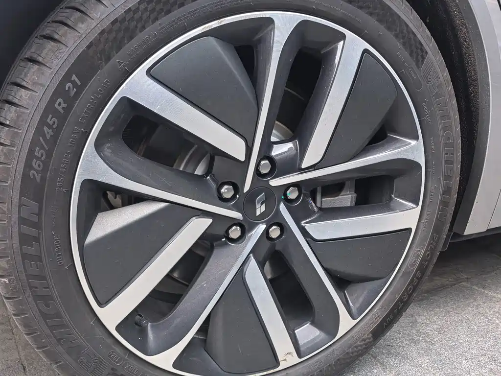 Li Auto Li L9 — миниатюра 10