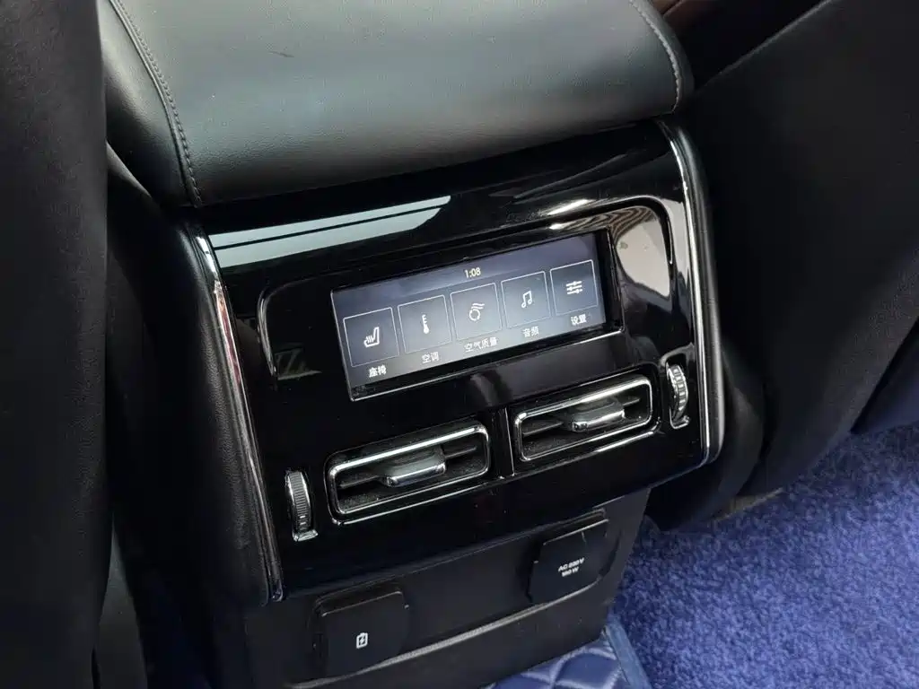 Lincoln Aviator — миниатюра 17