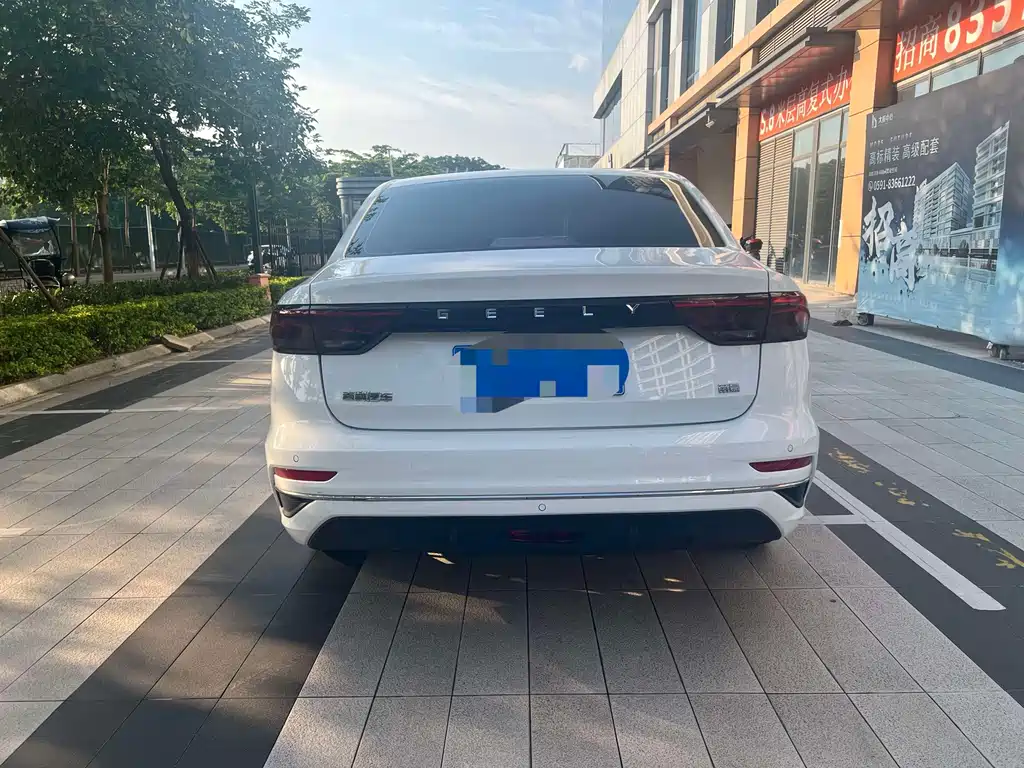 Geely Emgrand — миниатюра 4