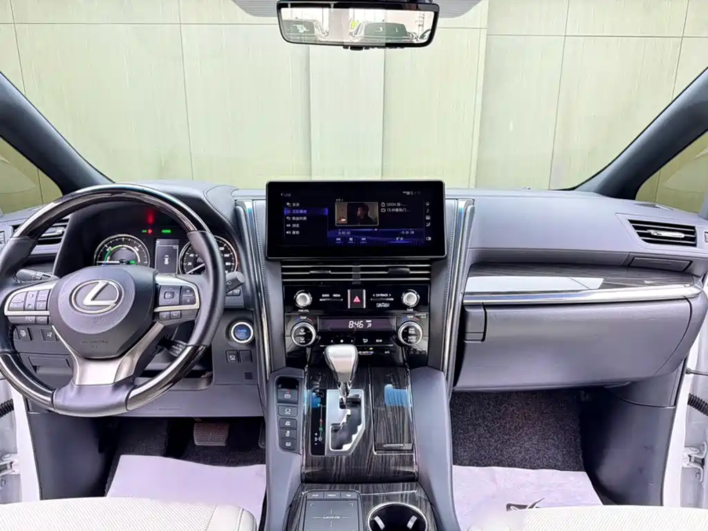 Lexus LM — миниатюра 17
