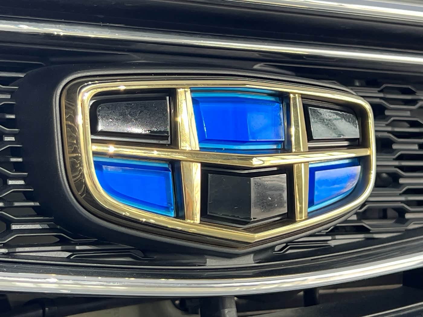 Geely Vision X3 1.5 л 2021 г. Белый, пробег 13600 км