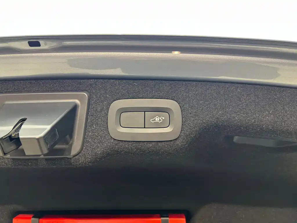 Volvo S90 — миниатюра 14