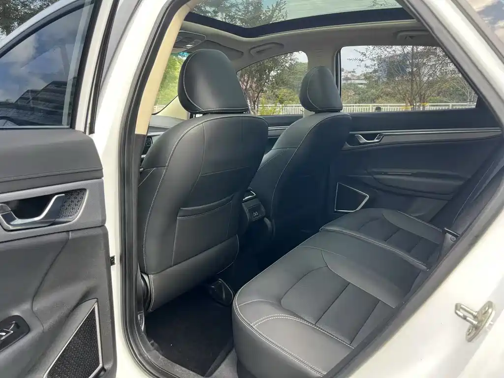 GEELY AUTOMOBILE EMGRAND GS