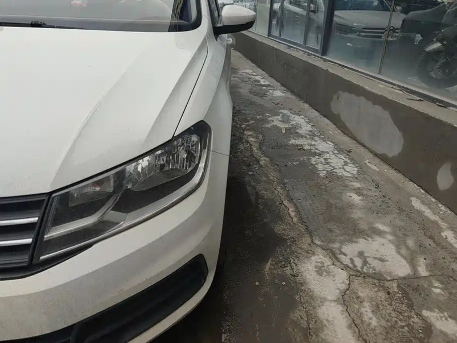 Volkswagen Santana — миниатюра 5