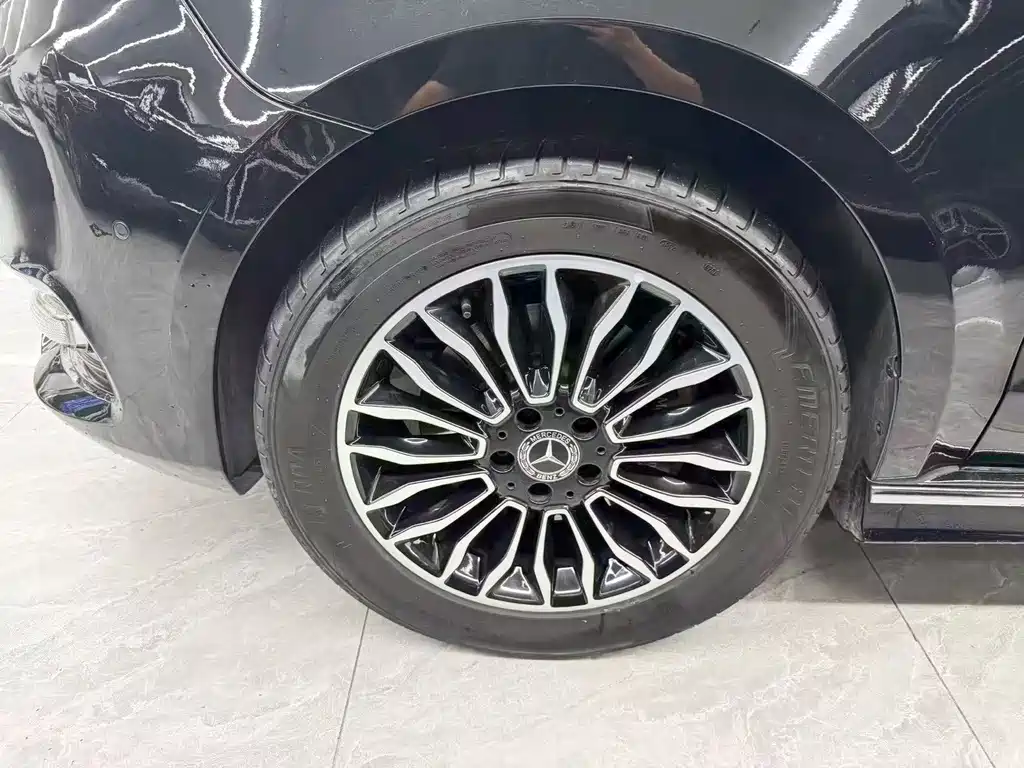 Mercedes-Benz V-Class — миниатюра 31