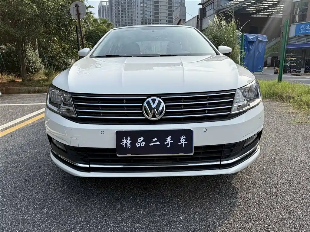 Volkswagen Lavida — миниатюра 2