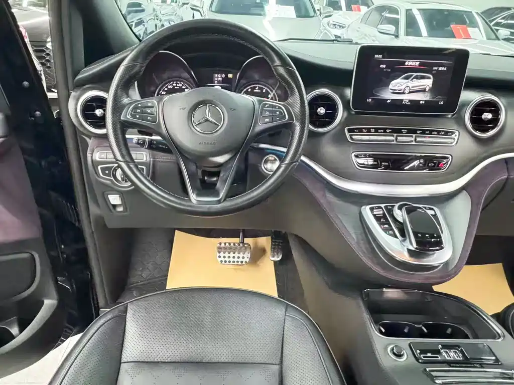Mercedes-Benz V-Class — миниатюра 26