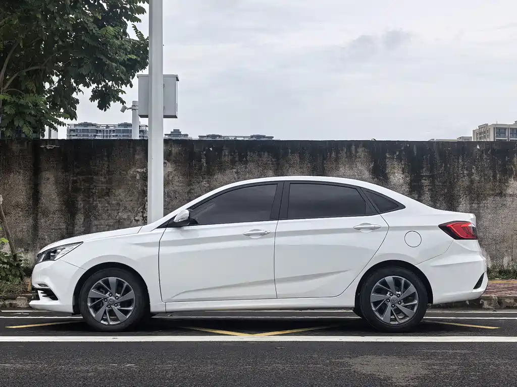 Changan Eado DT — миниатюра 7