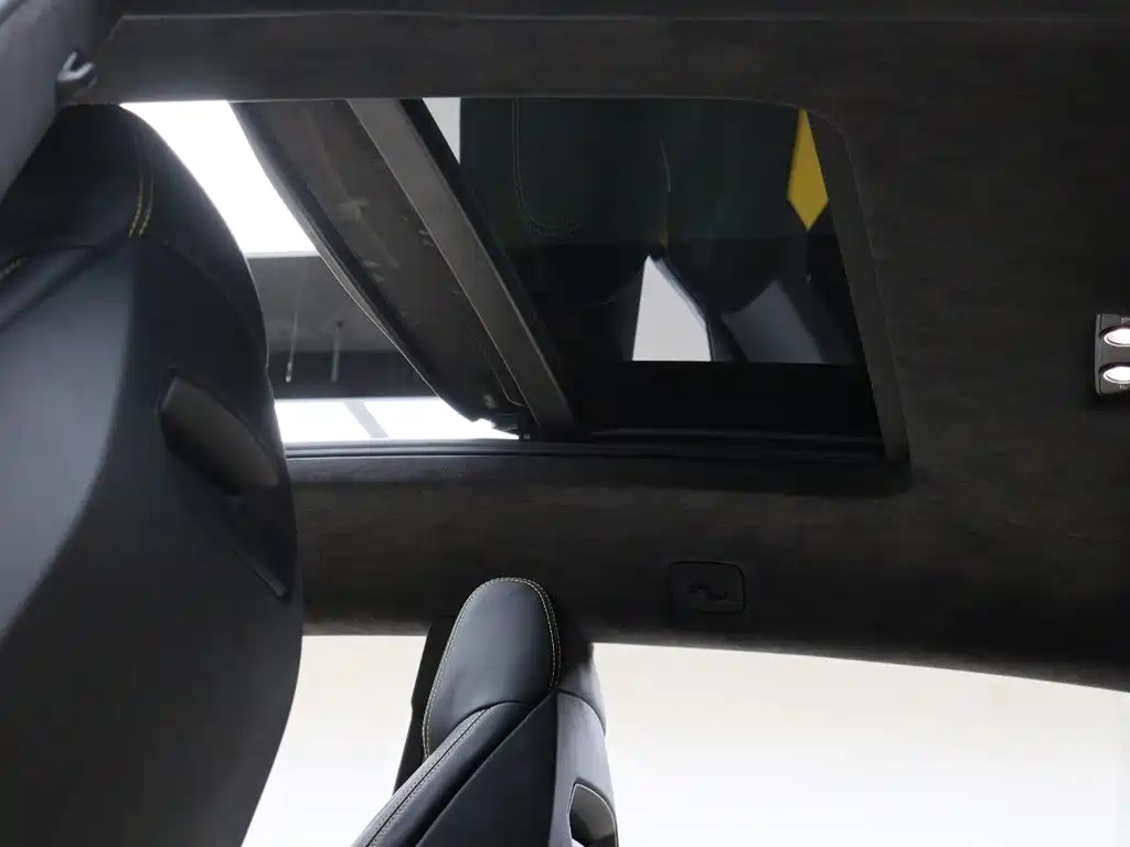 Lamborghini Urus — миниатюра 8