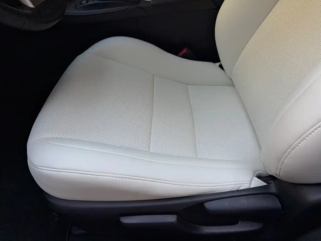 Lexus CT — миниатюра 9