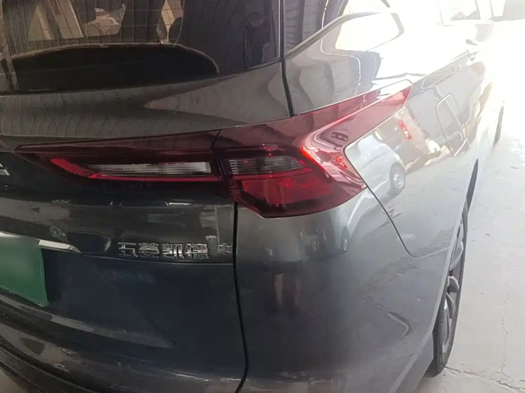Wuling Victory — миниатюра 8