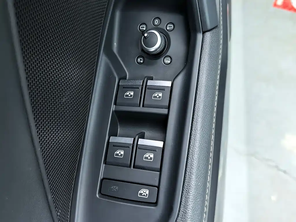 Audi A3 - фото 11