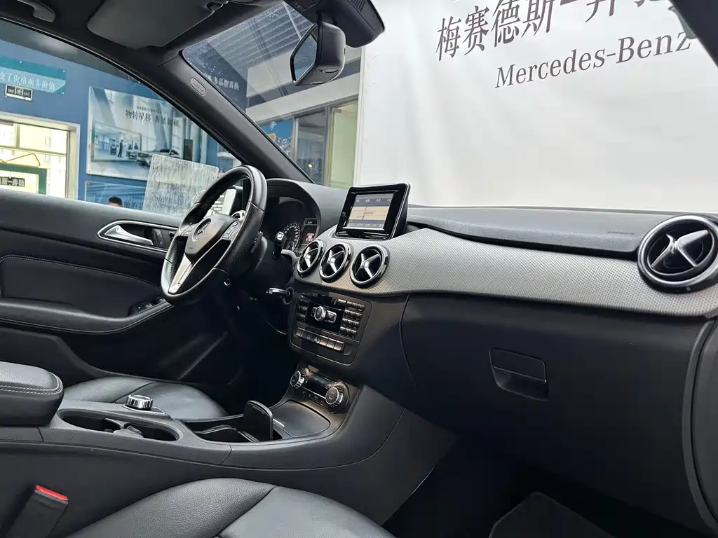 Mercedes-Benz B-Class — миниатюра 20