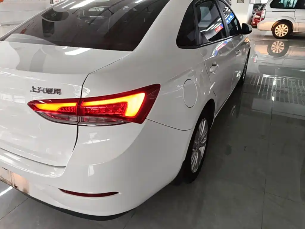Buick Excelle — миниатюра 8